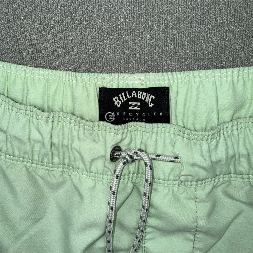 Men's Billabong All Day Layback‎ Shorts Trunks Small Pistacio Short Length